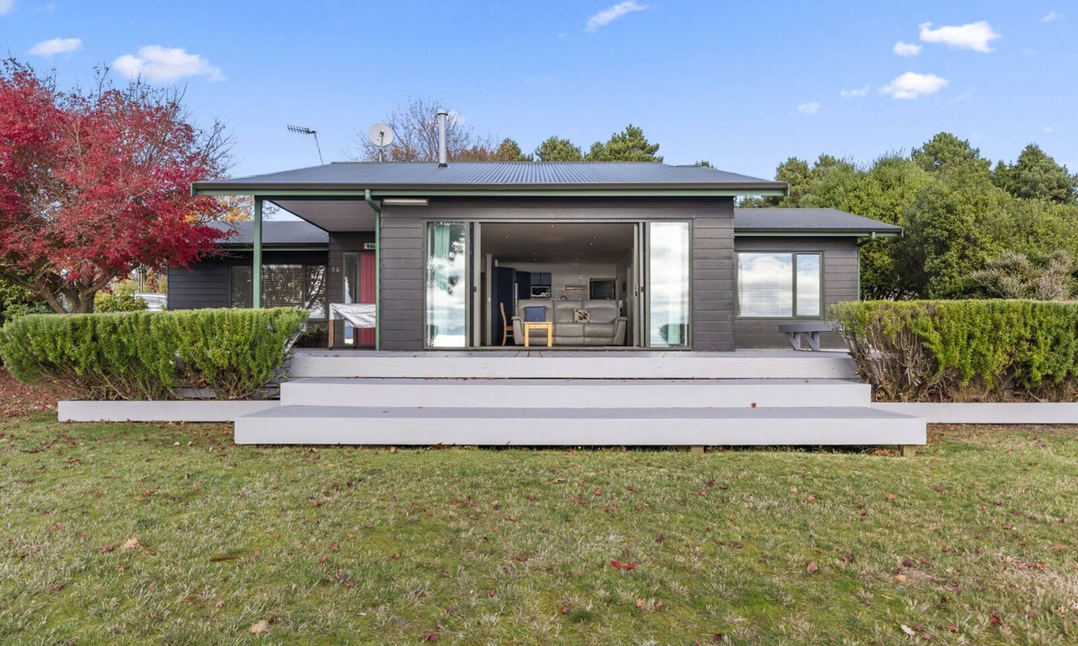 Waitetoko House | Waitetoko Waterfront - Waitetoko Holiday Home