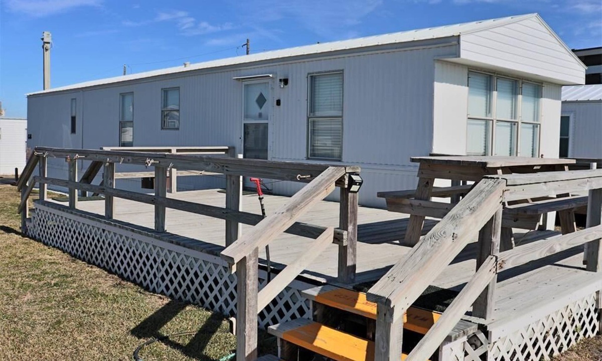 Indian Beach Cabin | Wake Up to Waves at Gee Six — Oceanfront Vacation Perfection