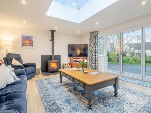 Diss House | Walcot House Stables