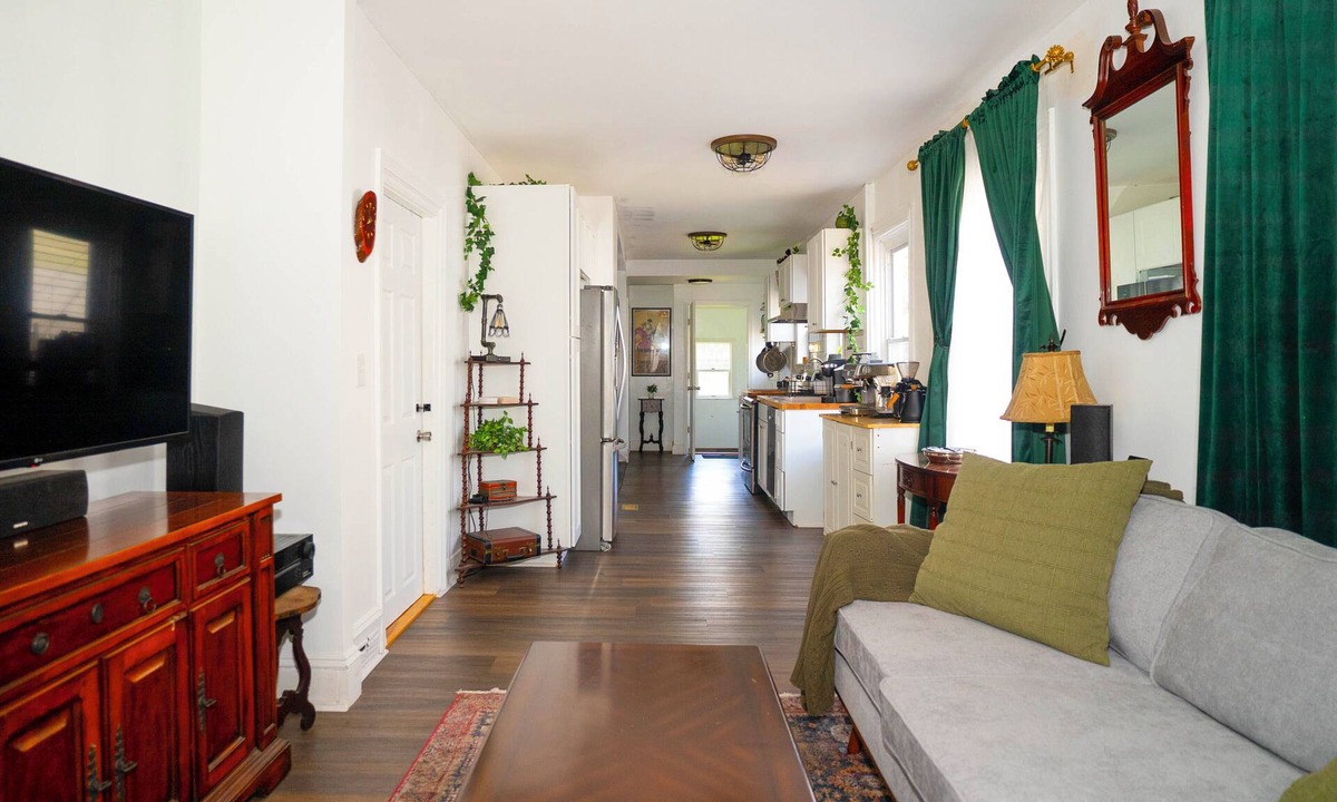 Federal Hill House | Walk Everywhere | 2-Bedroom House w/Backyard