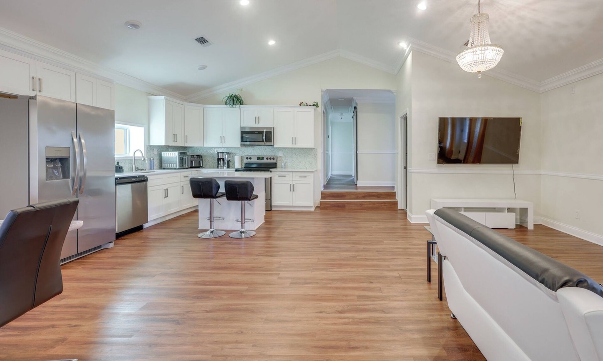 Crestwood South Apartment | Walk to Avondale Eats & Brews: Urban Getaway