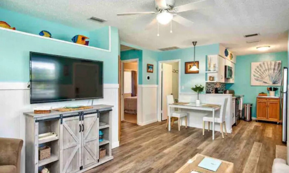 Indian Rocks Beach Condo | Walk to Beach: Seaside Serenity Oasis Near Indian Rocks Beach.