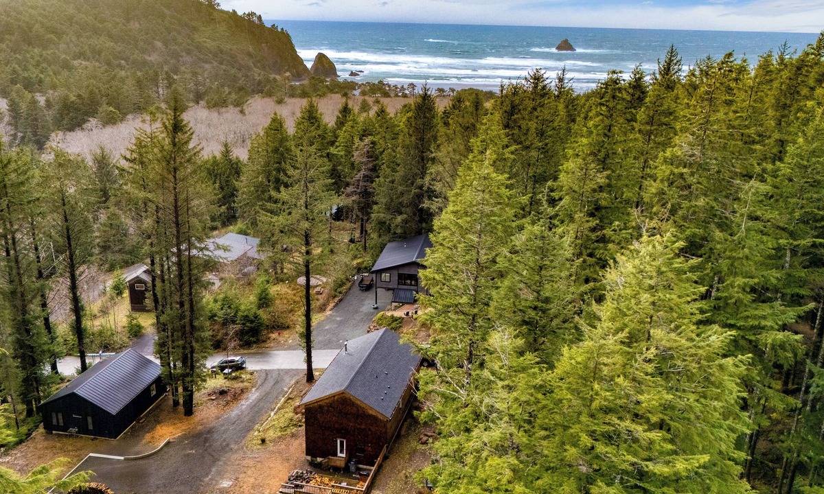 Arch Cape House | Walk to Beach, Arch Cape Getaway w/Vibrant Interior | Cape Wonder by AvantStay