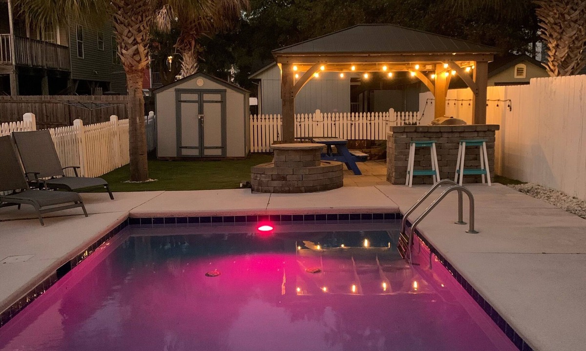 Surfside Beach House | Walk to Beach-Private Heated & Cooled Pool-Hot Tub-Sleeps 16-All Inclusive Price