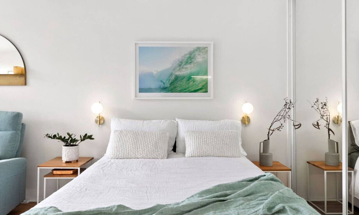 Mona Vale Apartment | Walk to beach | Studio w/t pool