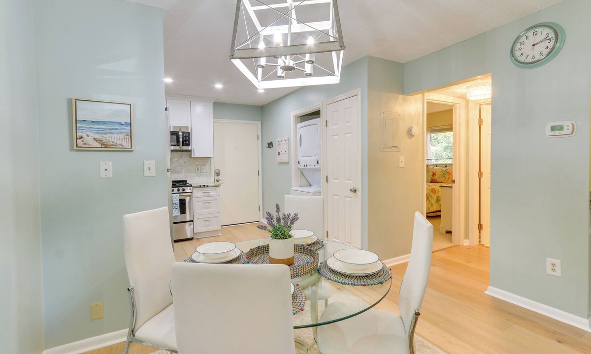 Folly Field Villa | Walk to Beach: Hilton Head Condo w/Pool Access