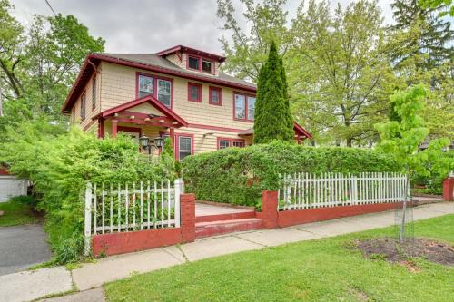 Ithaca House | Walk to Cornell University Charming Duplex!