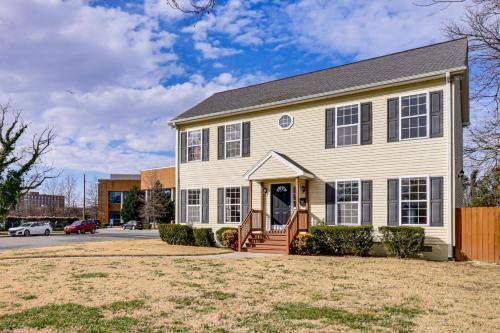 Hampton House | Walk to Dtwn & Campus! Spacious Hampton Home