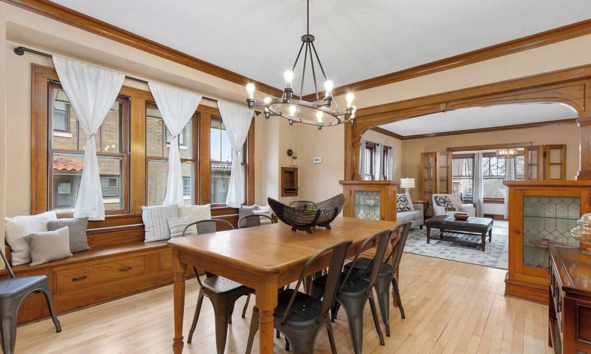 Appleton House | Walk to Lawrence and Downtown! 4 Bedrms + Parking