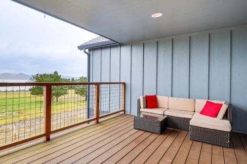 Hammond House | Walk to Marina! River-View Retreat in Hammond