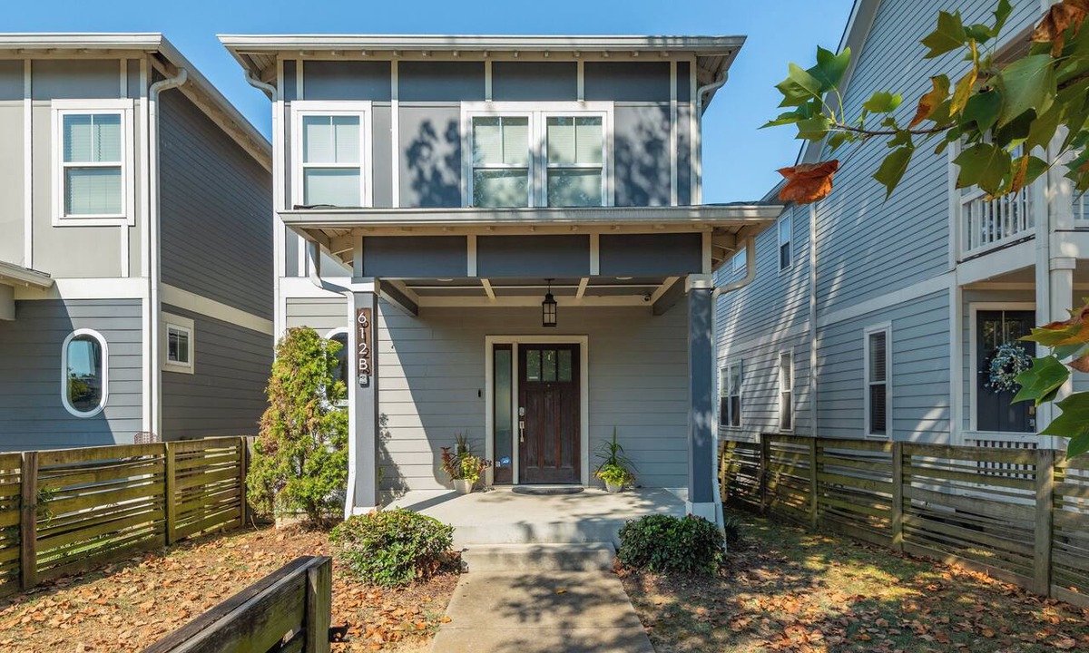 McFerrin Park House | Walk to Nissan Stadium · Sleeps 12 · Views