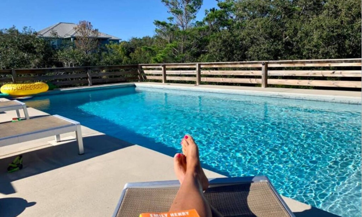 Surf Side Shores House | WALK TO PRIVATE ACCESS "PET FRIENDLY BEACH" ENJOY PRIVATE POOL & HOT TUB