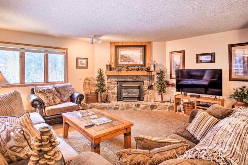 Warrior's Mark House | Walk to Shuttle: Breckenridge Retreat w/Balcony!