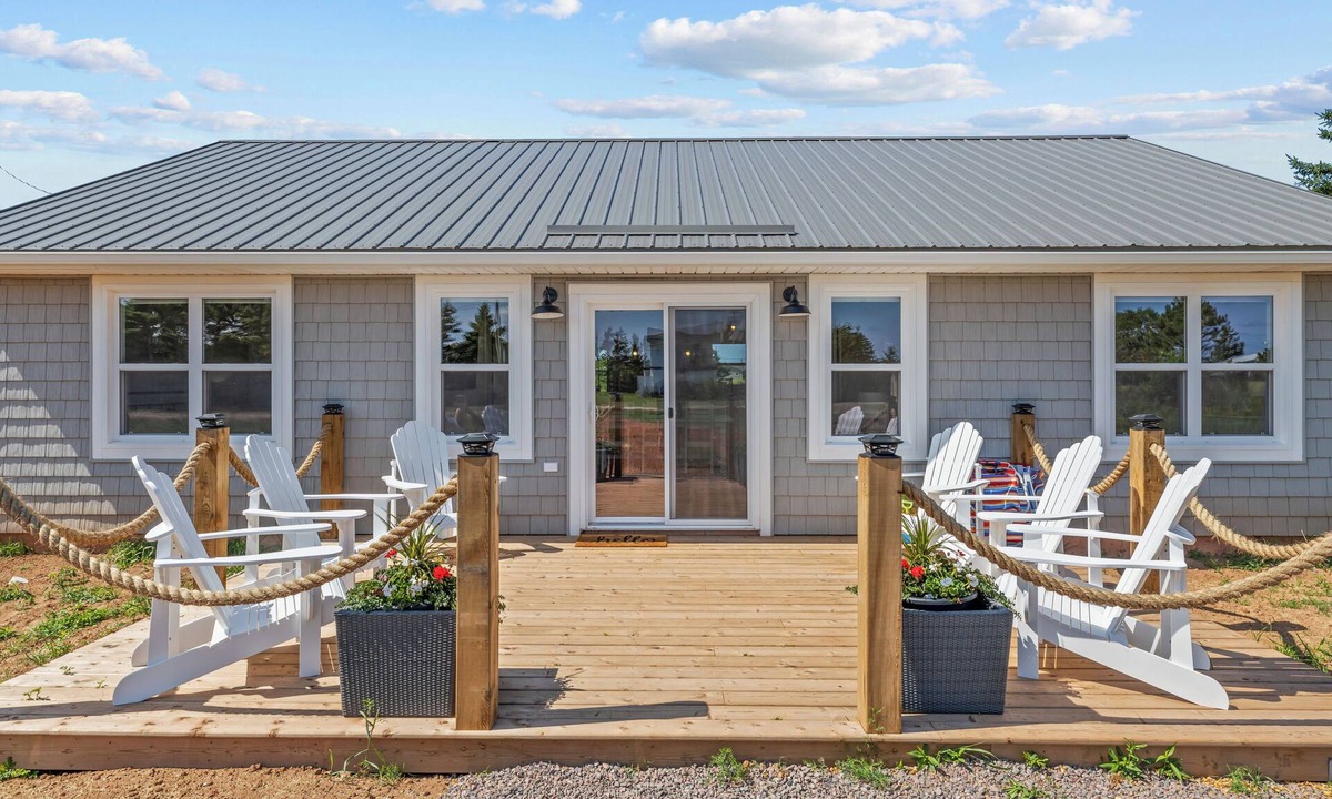 Darnley Cottage | Walk To Stunning Beach- Cottage With Hot Tub- Little Sandy Cottage Darnley PEI