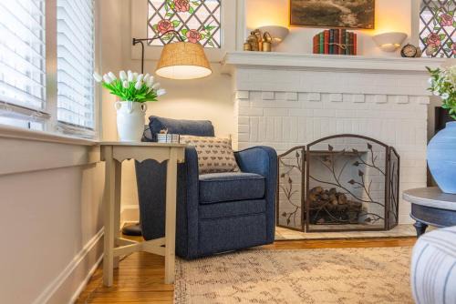 German Village Villa | Walkable Designer Cottage In GV