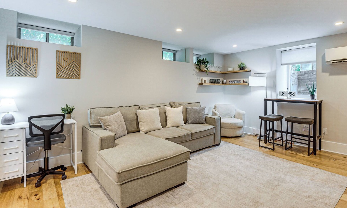 Adams Morgan Apartment | Walkable for DC250! Stylish Studio in Adams Morgan