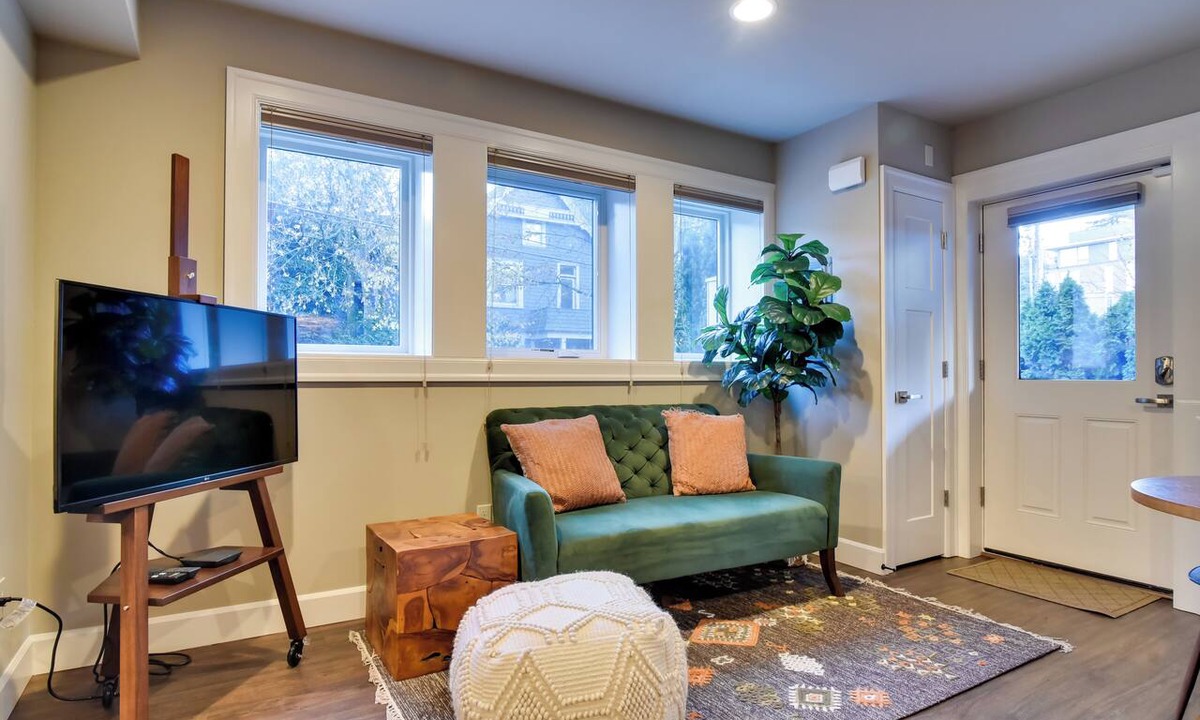 Goose Hollow Apartment | Walkable Portland Studio < 1 Mi to Dtwn!
