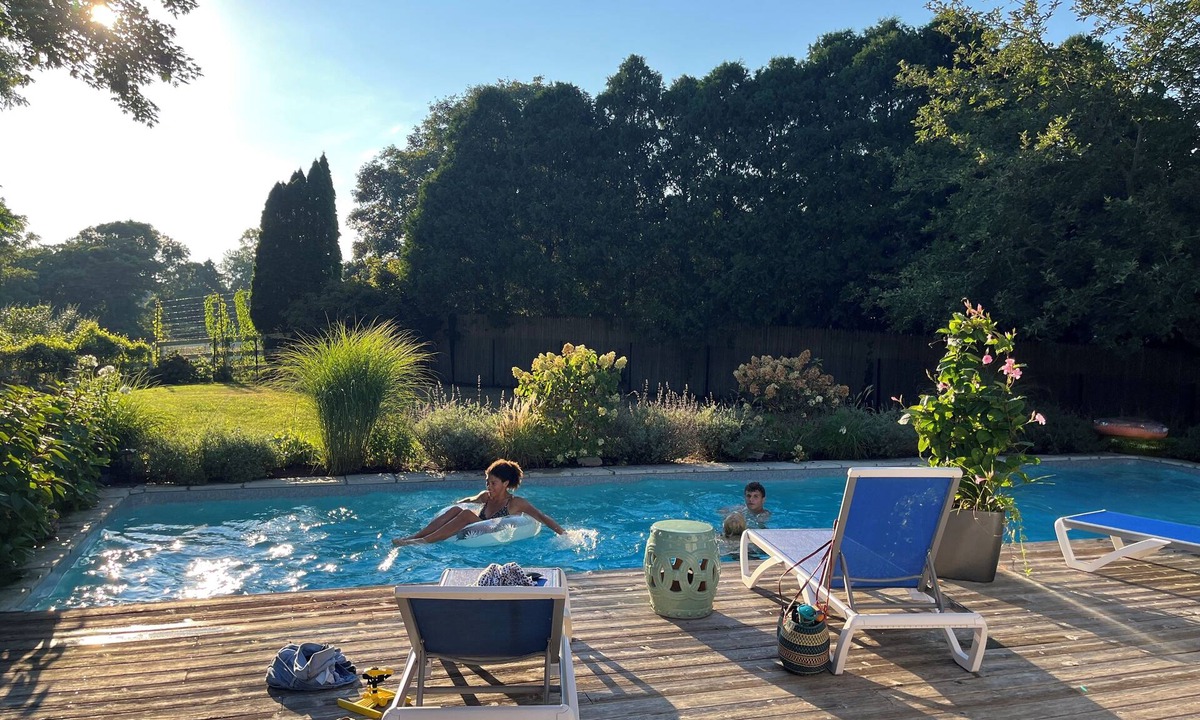 East Hampton North House | Walking distance to East Hampton village