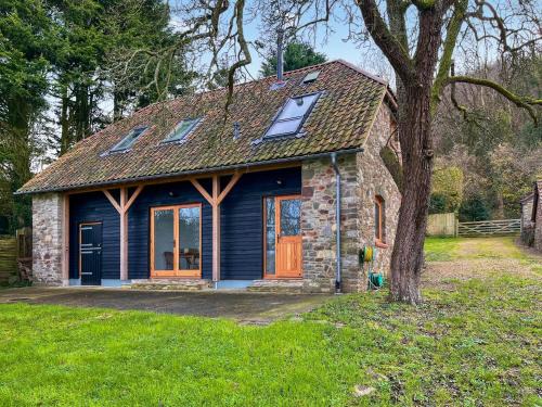 Tickenham House | Walnut Cottage Barn
