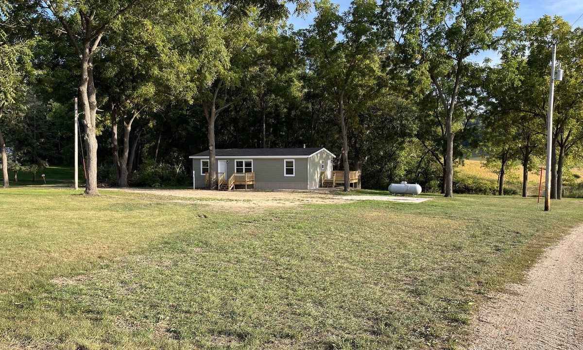Sextonville House | Walnut Getaway Relaxing Country Getaway