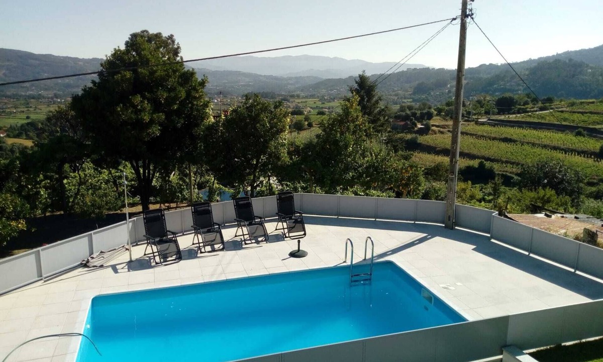 Gondufe House | Walnut House with Private Pool