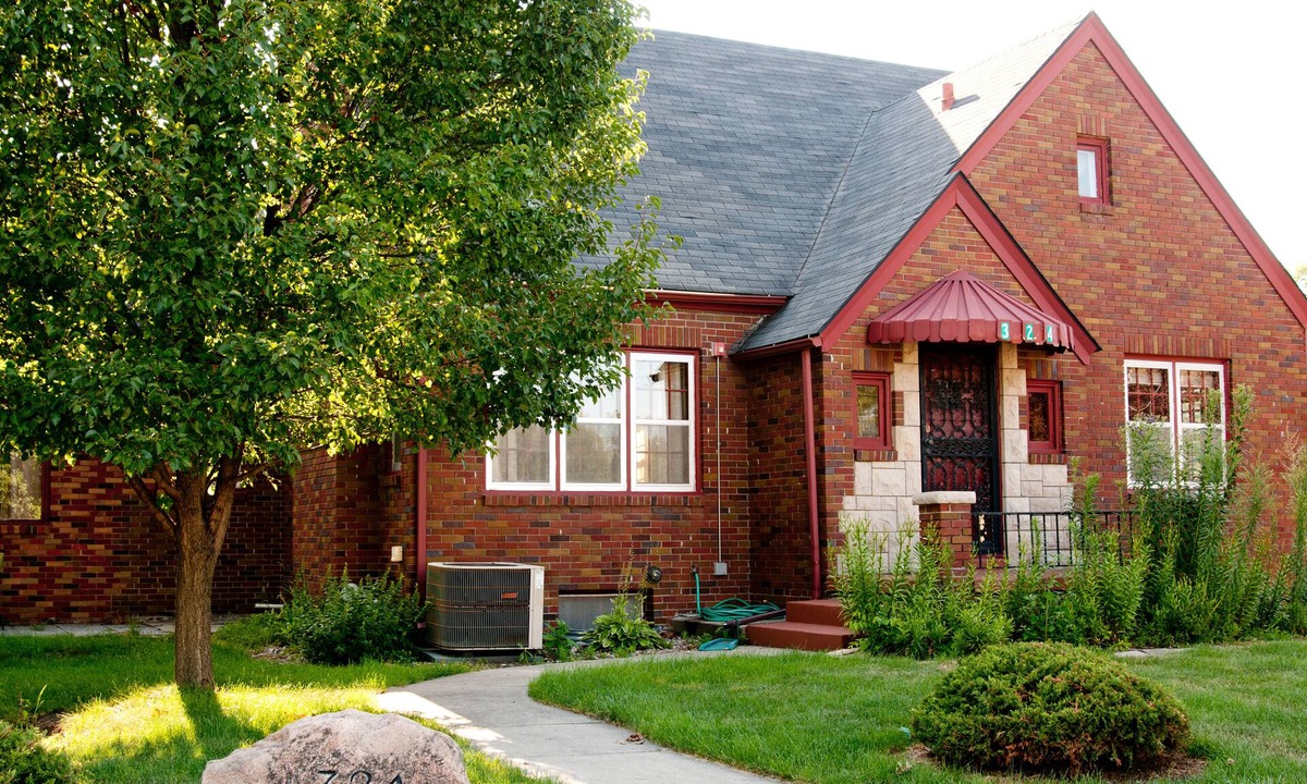 West Des Moines House | Walnut Place a Charming Home in Historic Valley Junction area of West Des Moines
