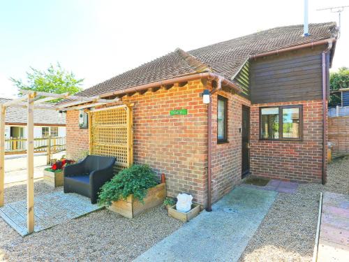 Piltdown House | Walnut Walk