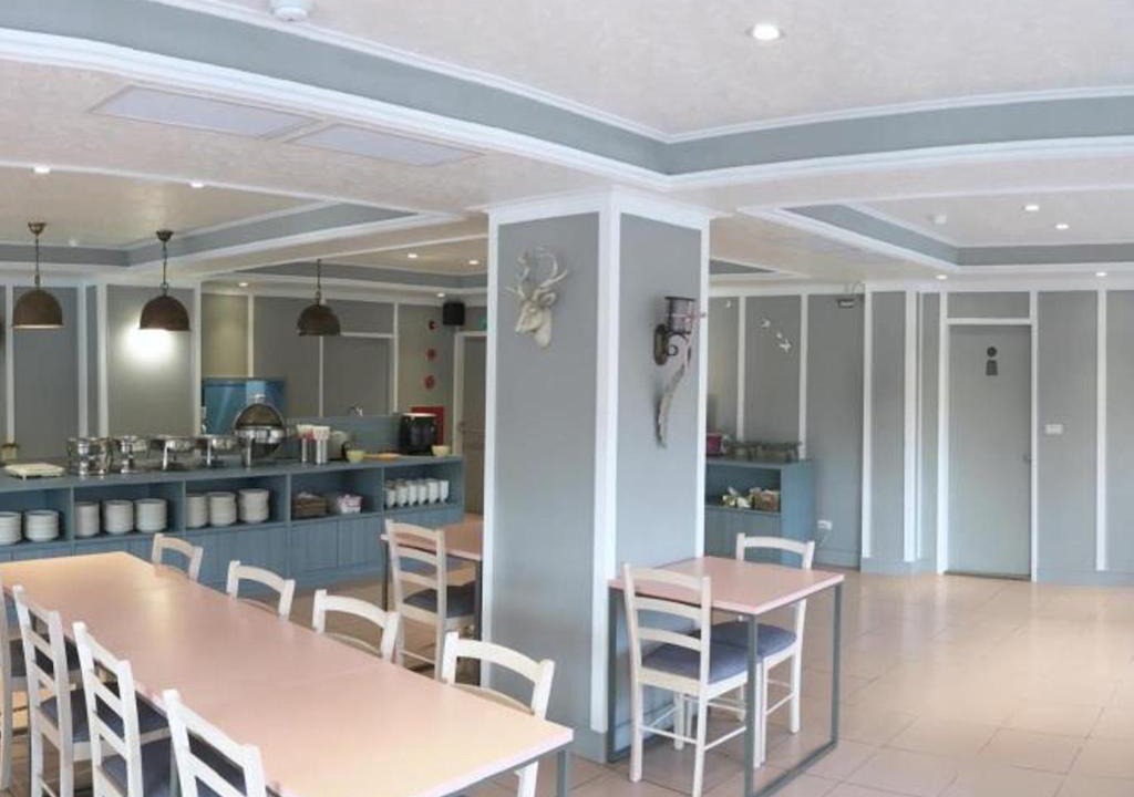 West District Hotel | Wan Tai Hotel