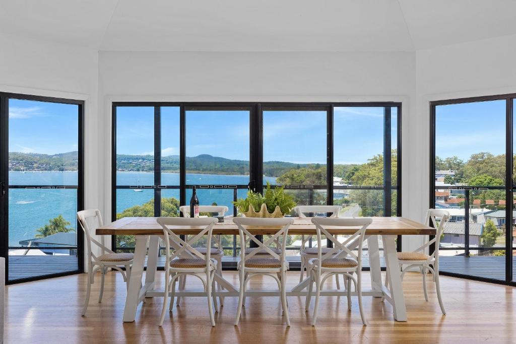 Salamander Bay House | Wanda Point House - pure tranquillity and walk to beach
