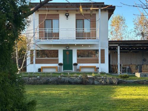 Avrig House | Wanderlust Cottage Avrig