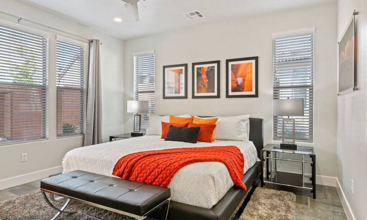 Sienna Hills House | Wanderlust: Luxury 5 BR/ 4 BA Home and Retreat