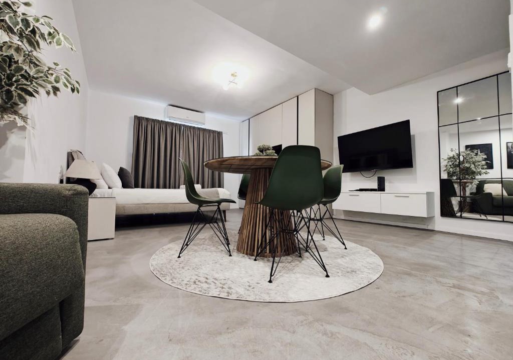 Il-Balluta Apartment | Wanderlust