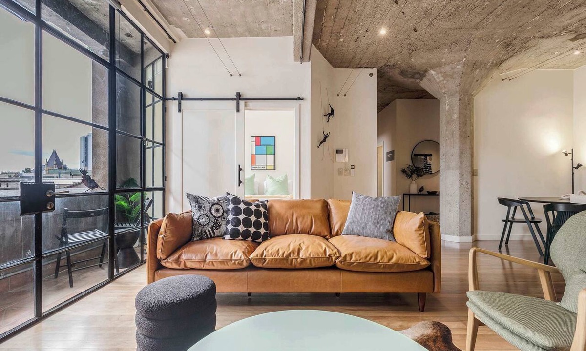 Melbourne Central Business District Condo | Warehouse conversion in historic Dovers building