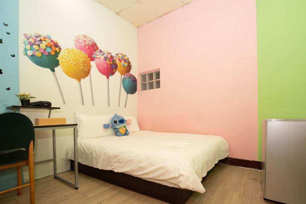 Xitun District Apartment | Warm House