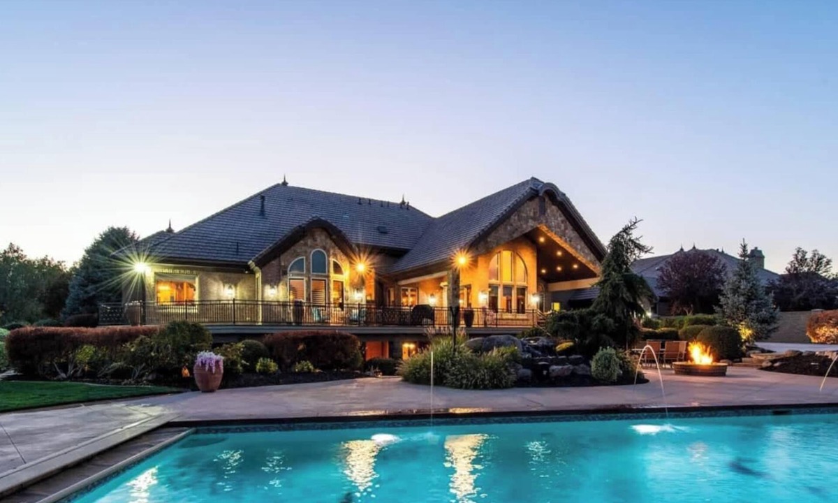 Riverton House | Wasatch Luxury Estate Pool*Spa*Theater*Sauna