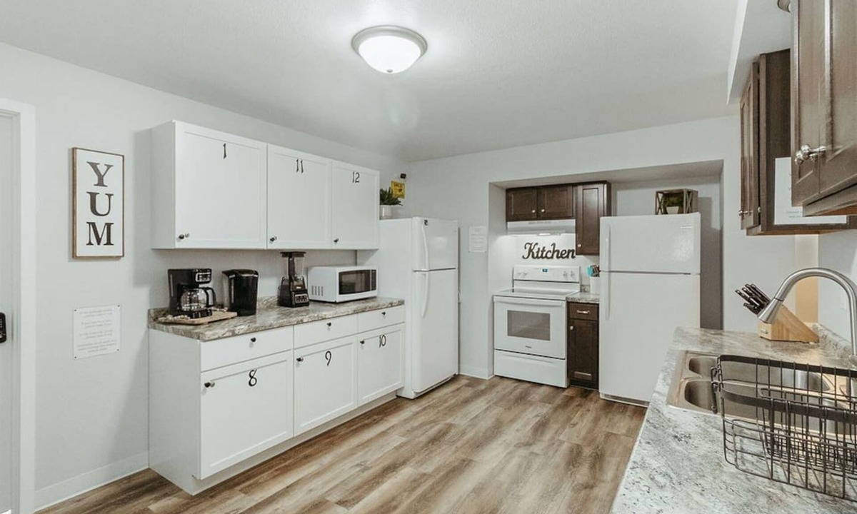 Plover House | Washington Manor Room #11