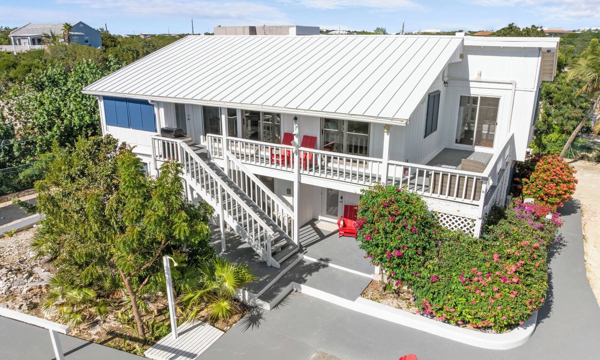 Cooper Jack Bay Settlement Villa | Waterfront 3BR Villa w/Pool, Parking & Private Patio