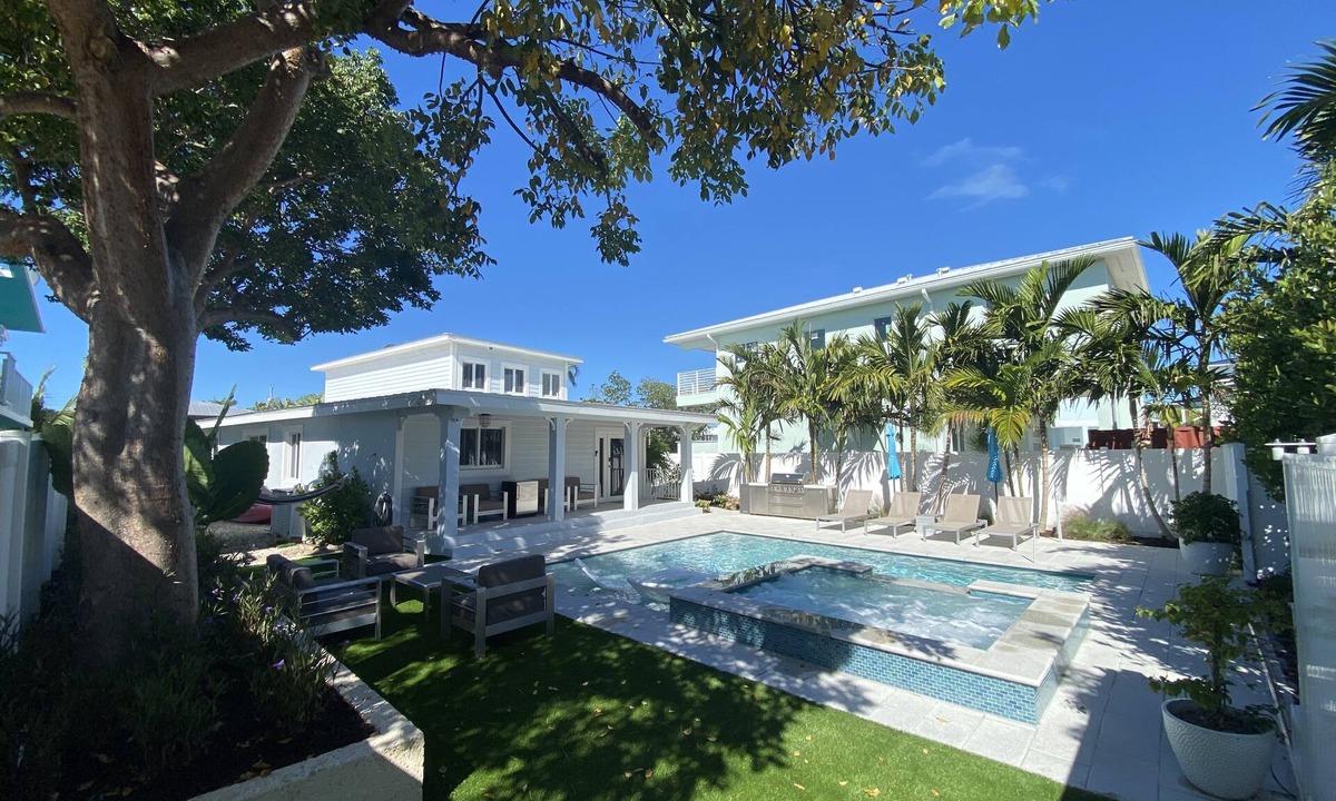 Tavernier House | Water front home. 50' Dock w/Pool & Hot Tub. Just S. of Tavernier Creek