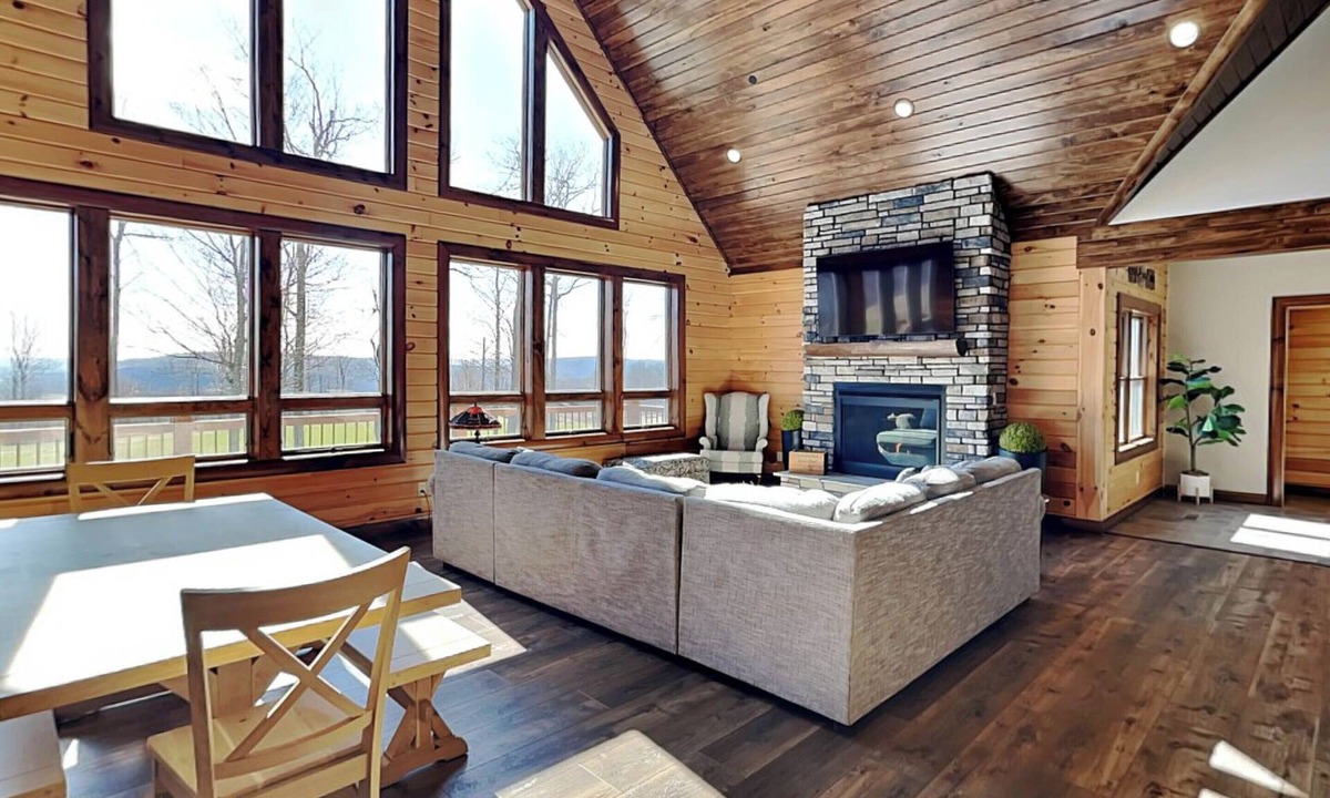 McHenry Cabin | Water & Mountain Retreat by Taylor Made Deep Creek