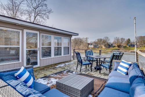 Monticello Apartment | Water & Sunset Views! Monticello Couple's Getaway