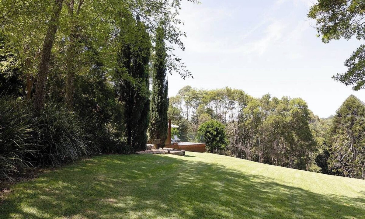 North Maleny House | Waterfall Lodge - Timeless Grandeur and Luxury