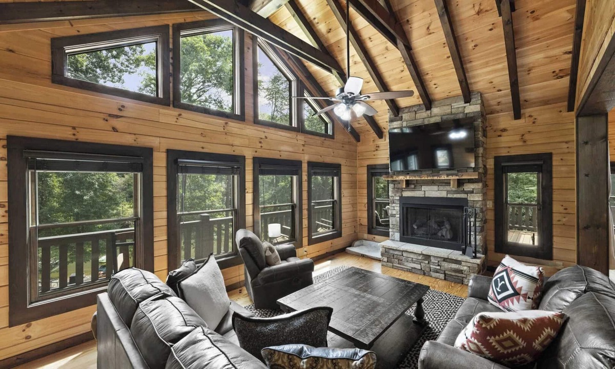 Lake Norman of Catawba Cottage | Waterfront 1-acre Private Dock, Hot Tub, Firepit Bankhead Lodge by Avantstay