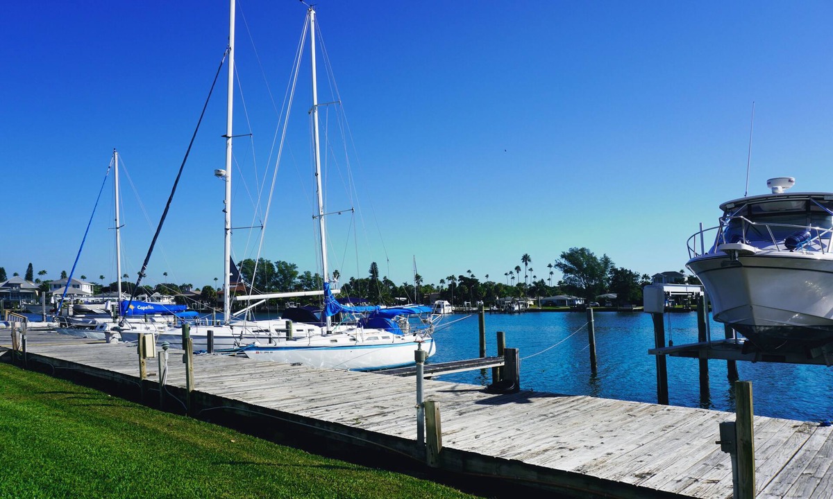 Pass-a-Grille Condo | Waterfront 2 Bed, 2 Bath Condo in Pass-a-Grille Pool~Boat Dock Option