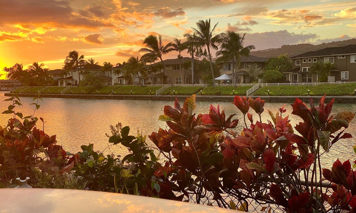Hawaii Kai House | Waterfront 3-bedroom townhome, 6 month min Oahu