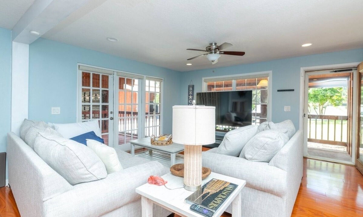 Balm House | Waterfront 3BR Villa w/Gym/Pool & Dock Access