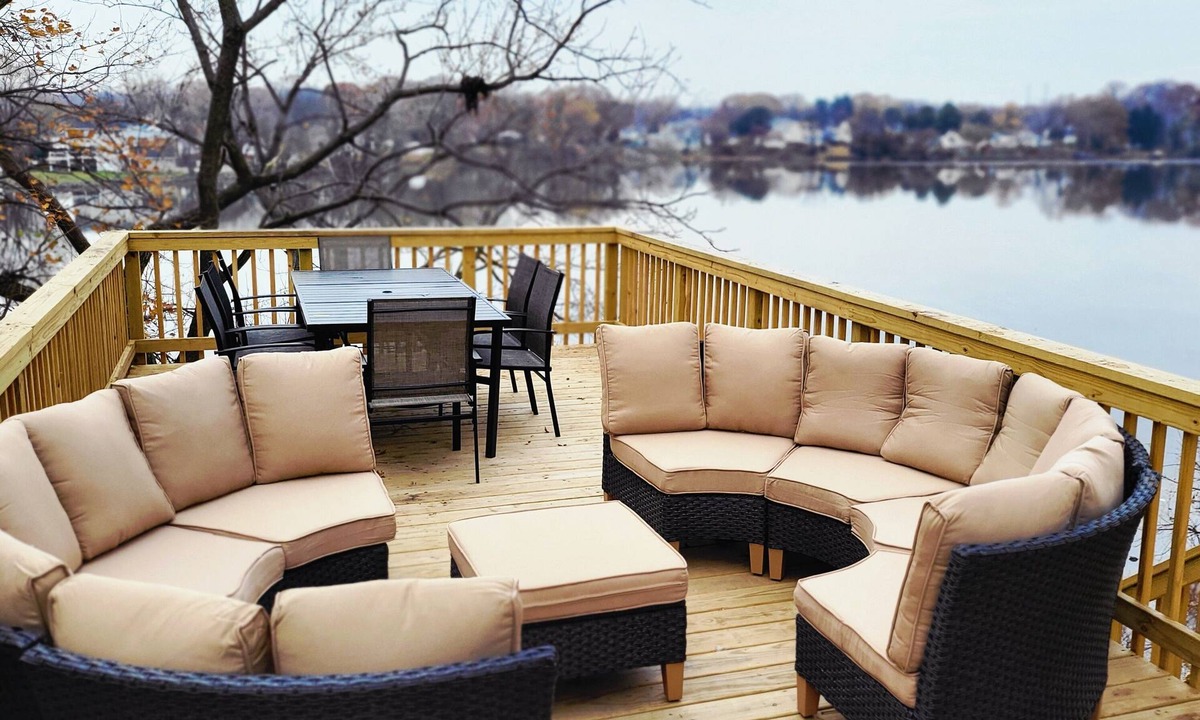 Essex Villa | Waterfront 5 bedroom Villa with Hot Tub, Theater/Gameroom & Firepit.