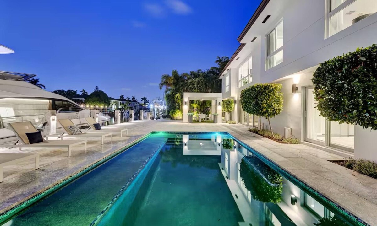 East Fort Lauderdale Villa | Waterfront 6BR Estate - Private Dock & Heated Pool - Seven Isles FTL