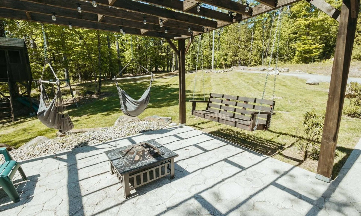 Chestertown House | WaterFront Adirondack Home-located between Gore and Lake George