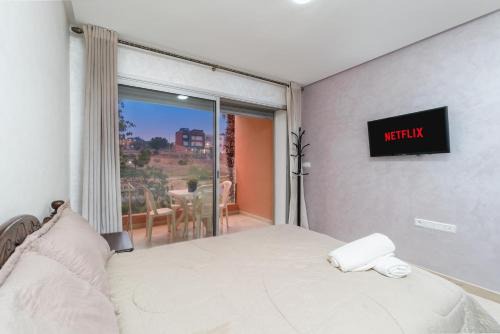 Imi Ouaddar Apartment | Waterfront apartment in Imiouadar