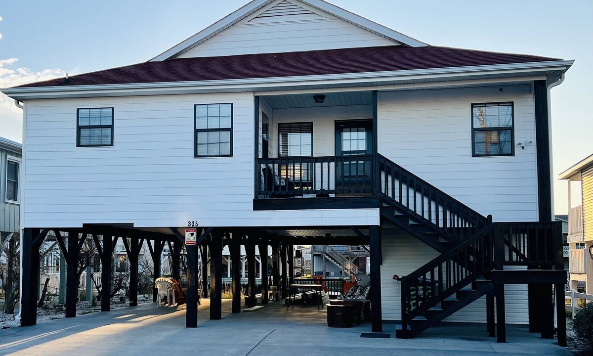 North Myrtle Beach House | Waterfront Beach House on the Canal with Deep Water Access to Ocean w/Boat Ramp.